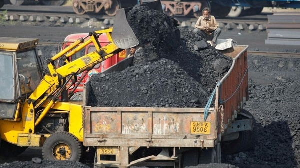 AIE se帽ala que la demanda de carb贸n marcar谩 nuevo r茅cord en 2023 antes de comenzar a bajar - Revista PLUS