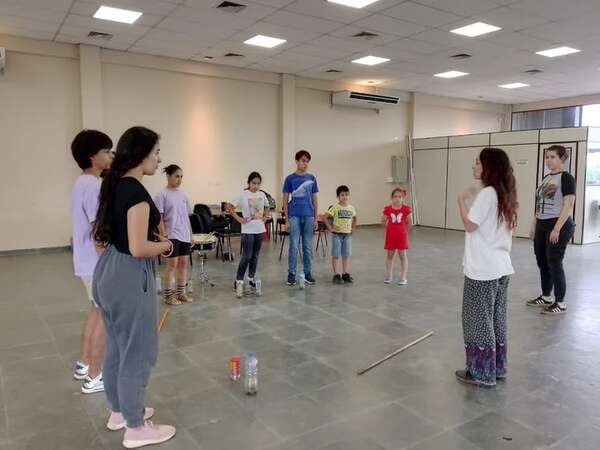 Muestra anual de teatro infantil y juvenil de la Municipalidad de Itauguá esta tarde - Nacionales - ABC Color