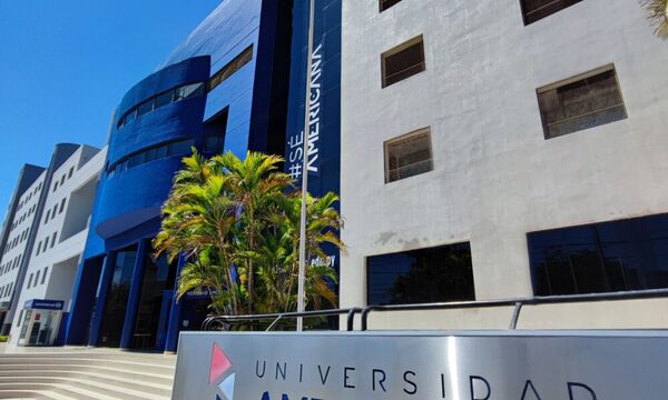 LA UNIVERSIDAD AMERICANA MEJORA SU CALIFICACIÓN DE RIESGO PARA SU PROGRAMA DE EMISION GLOBAL DE BONOS