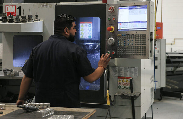 Crean comisión que analizará la reducción de la jornada laboral en México - MarketData