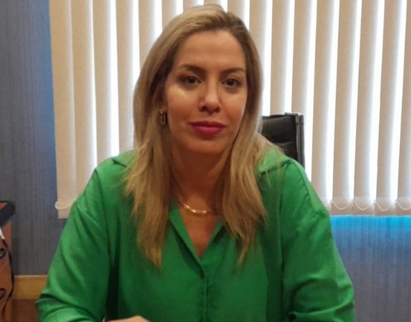 Piden juicio oral a defensora pública por coima