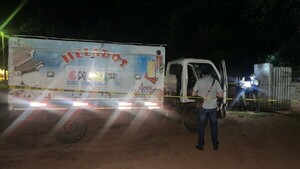 Asaltantes interceptan un camión repartidor de helados y matan a joven en San Pedro