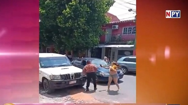 Agreden a mujer con bebé en brazos en la vía pública en Ñemby - Noticias Paraguay