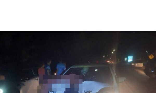 (VIDEO)Tatacho atropelló a bombera y la llevó por delante dos kilómetros