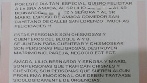 Escrachan con afiches a vecinos por “CHISMOSOS Y CUENTEROS”