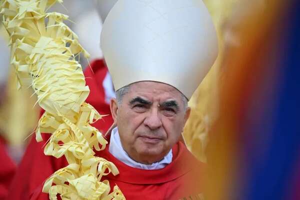 El cardenal Becciu, condenado a 5 años y medio de cárcel por escándalo financiero - Mundo - ABC Color