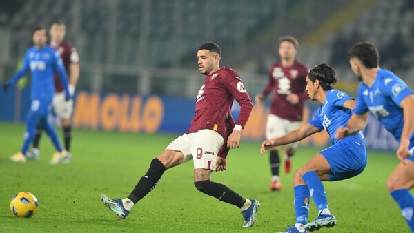 Duvan Zapata brilla con el Torino de Tonny Sanabria