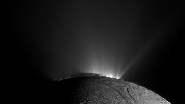 Diario HOY | Descubren nueva evidencia de que una luna de Saturno podría albergar vida