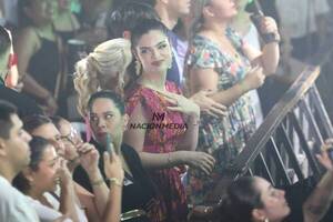 [GALERÍA] Nadia Ferreira, feliz de ver a Marc Anthony cantando en Paraguay