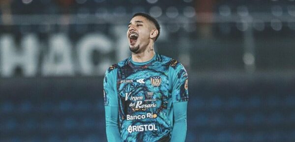 Versus / Luqueño, sin renovar con su arquero titular