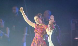 Marc Anthony hizo vibrar el Arena SND, con Nadia Ferreira en primera fila