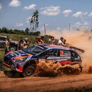 Versus / Zaldívar encamina su primer título en Paraguarí
