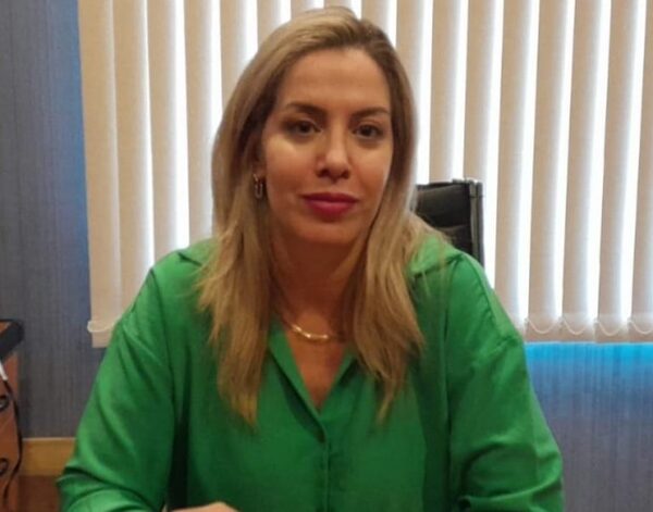 Piden juicio oral a defensora pública por coima
