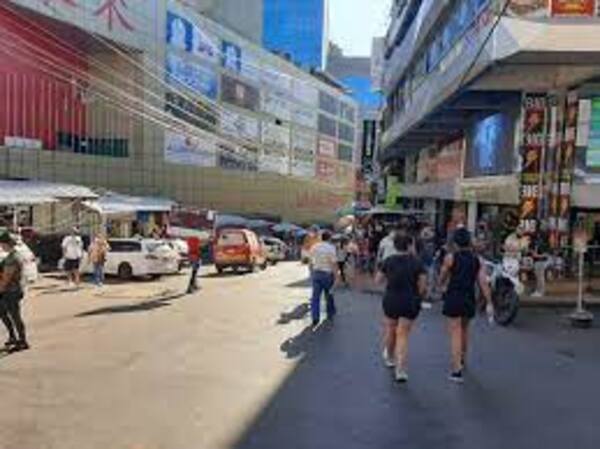Diario HOY | Compre más barato (en cuevas de ladrones), tendencia de 'pirañitas' en fronteras