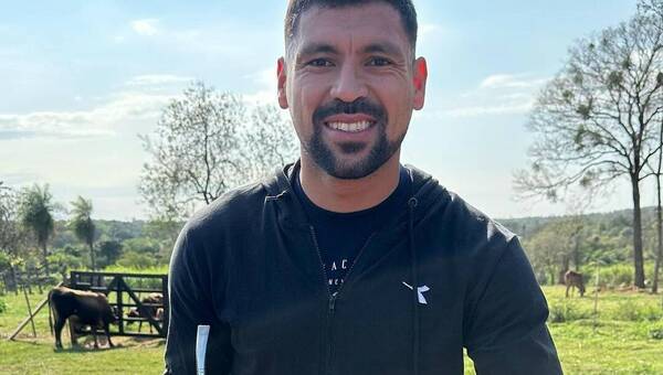 Juan Patiño, ante la falta de luz: "Che nervio'ima"