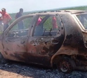Canindeyú: Encuentran tres cuerpos en vehículo incinerado - Paraguay.com