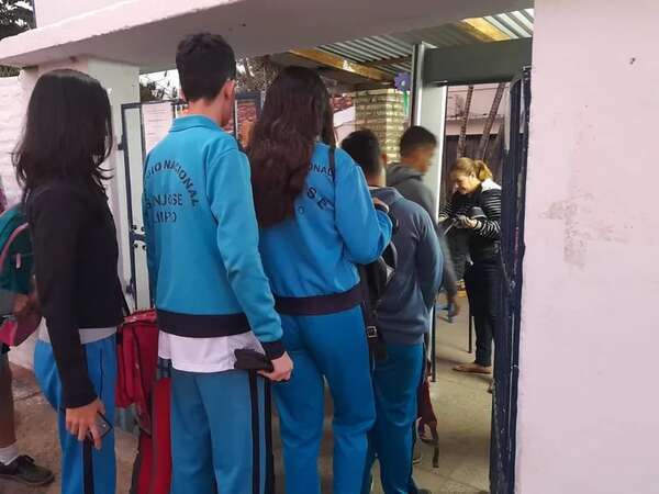MEC: de 2.622 denuncias de violencia escolar, casi la mitad de los casos están sin resolverse - Nacionales - ABC Color