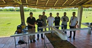 La Nación / UNA: realizaron vuelo de aeronave desarrollada por alumnos de la Politécnica