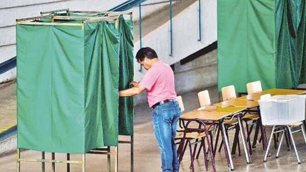 Chile vota nueva propuesta de Carta Magna en medio de incertidumbre