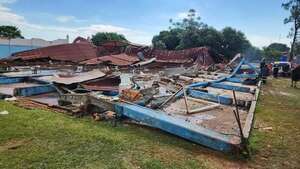 Derrumbe de tinglado en Caaguazú: un niño fallecido y más de 70 asistidos - Policiales - ABC Color