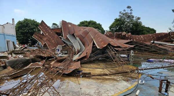Harán peritaje de tinglado que sufrió desplome en Caaguazú