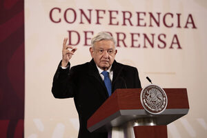 El presidente de México celebra la construcción de 12 obras durante 2023 - MarketData
