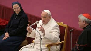 El papa pide "respuesta humanitaria" para migrantes que cruzan selva del Darién