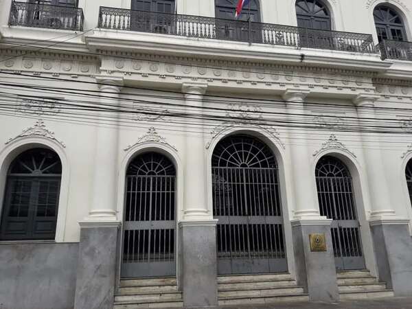 Denuncian irregularidades en concurso de la Cancillería - Política - ABC Color