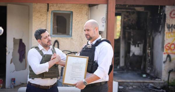 La Nación / Latorre recorrió kibutz arrasado por Hamás en el sur de Israel