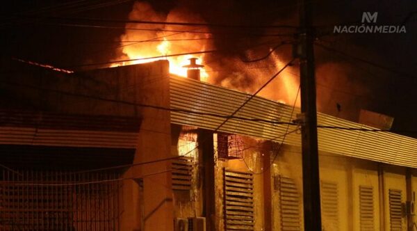 Tensión y fuerte despliegue policial en Tacumbú por operativo - Radio Imperio 106.7 FM