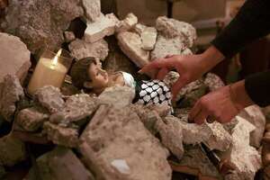 Un Niño Jesús entre ruinas como las víctimas en Gaza - Mundo - ABC Color
