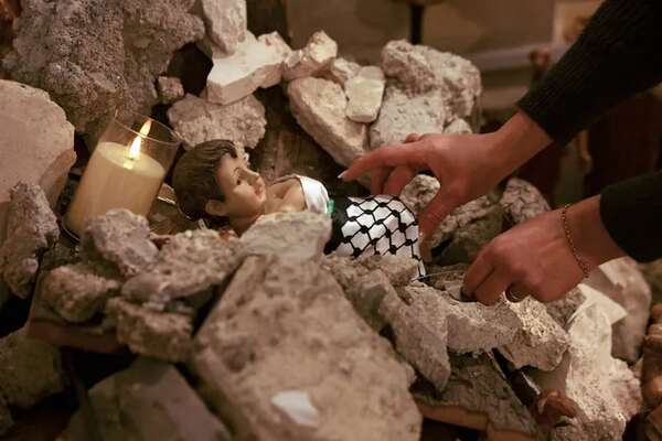Un Niño Jesús entre ruinas como las víctimas en Gaza - Mundo - ABC Color