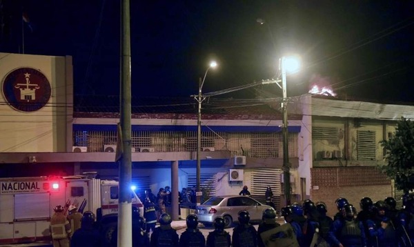 "Incursión en Tacumbú: seis policías heridos en Operación Beneratio - ADN Digital