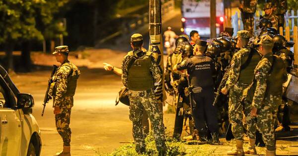 La Nación / Operación Beneratio: reportan 7 policías y 6 reclusos heridos