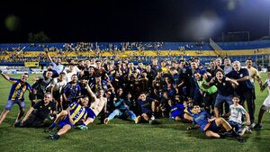Versus / Descontento auriazul por la salida de un histórico del Sportivo Luqueño