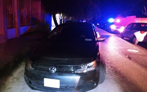 Diario HOY | Vecinos denunciaron a una pareja que tenía relaciones en un auto