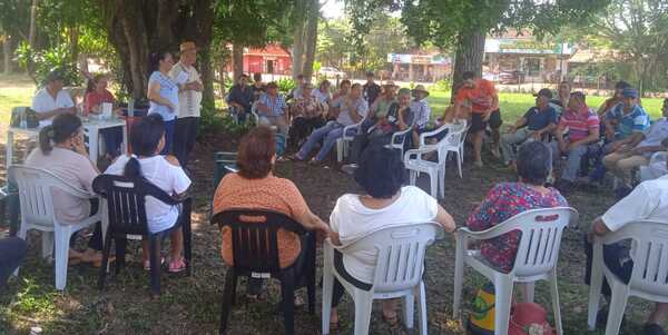 APACACU entregó premios y plantas cítricas por culminación del año a sus asociados - Noticiero Paraguay