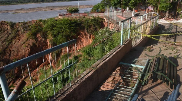 Niño cae de mirador Ita Pytã Punta ante desidia municipal