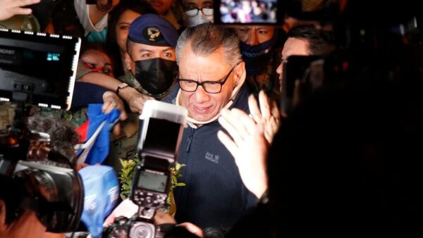 Exvicepresidente ecuatoriano Glas, acusado de peculado, entró en la embajada mexicana en Quito - .::Agencia IP::.