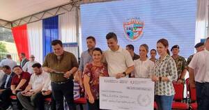 La Nación / Asisten a mujeres y productores de Guairá con créditos para sus emprendimientos