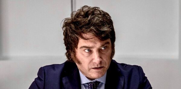 Javier Milei dice que la inflaci贸n en Argentina aumenta 1% cada d铆a - Revista PLUS