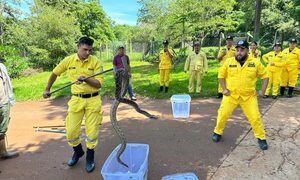 Capacitan a bomberos de CDE y Hernandarias
