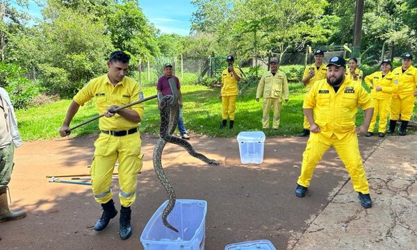 Capacitan a bomberos de CDE y Hernandarias