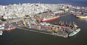 La Nación / Embarcaciones paraguayas vuelven a operar al 100 % en el puerto de Montevideo