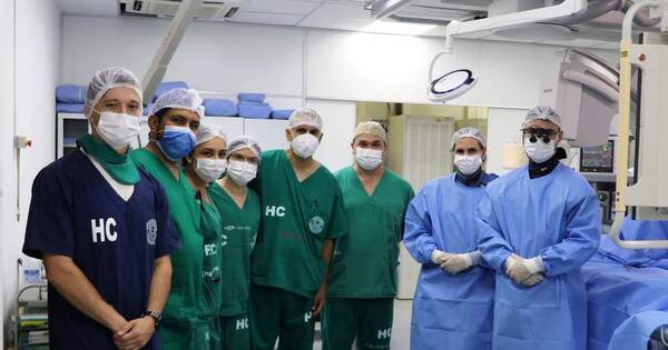 La Nación / Efectúan compleja intervención cardíaca a bebé en Hospital de Clínicas