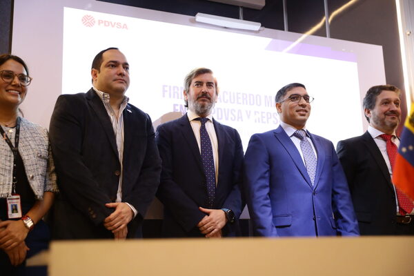Pdvsa y Repsol suscriben un acuerdo marco para reactivar una empresa conjunta petrolera - MarketData