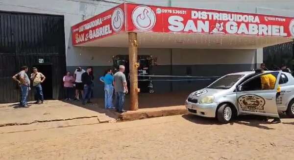 Dos guardias de seguridad resultaron heridos durante violento asalto en Pedro Juan Caballero - Policiales - ABC Color