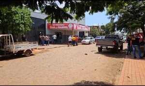 Dos guardias de seguridad resultaron heridos durante violento asalto en Pedro Juan Caballero - Oasis FM 94.3