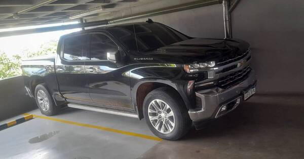 La Nación / Dakovo: ordenan secuestro de camioneta propiedad de Diego Dirisio