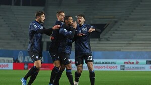 Luis Muriel prolonga su racha goleadora y abre victoria del Atalanta
